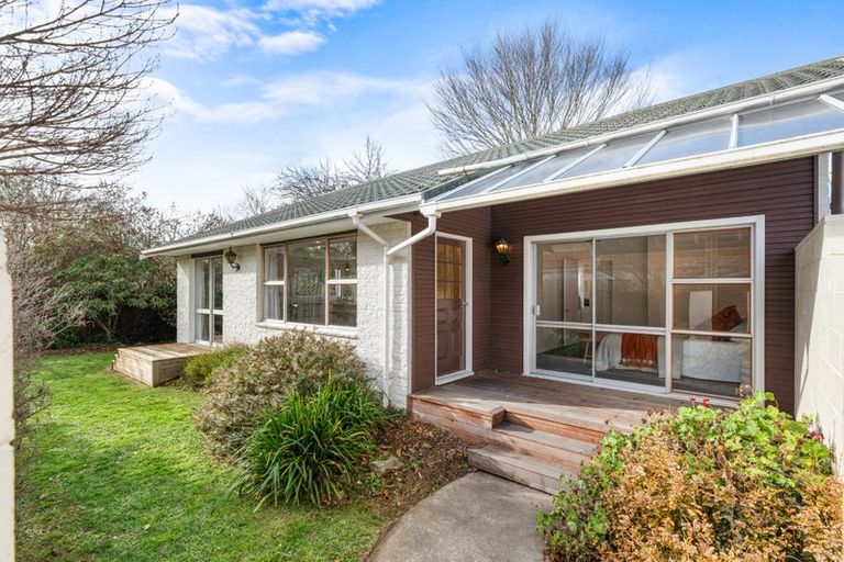 Photo of property in 2/18 Powell Crescent, Ilam, Christchurch, 8041