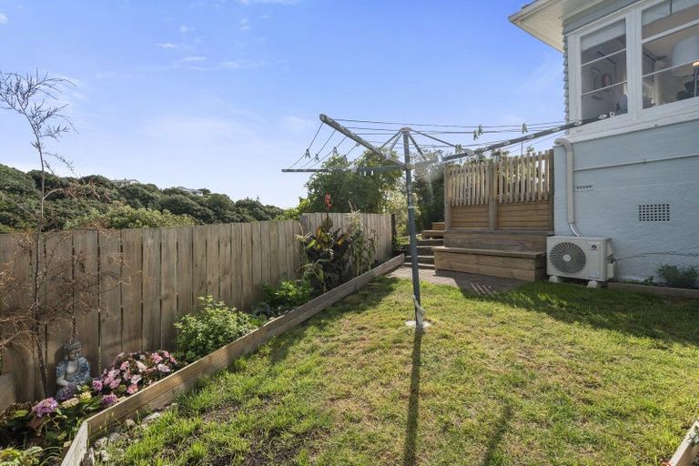 Photo of property in 15 Leveson Street, Strathmore Park, Wellington, 6022