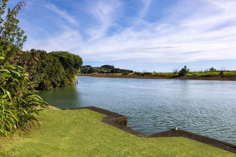 Photo of property in 7 Nihinihi Avenue, Raglan, 3225