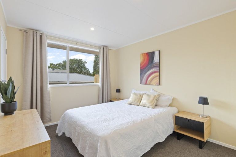 Photo of property in 8 Newlyn Place, Welbourn, New Plymouth, 4312