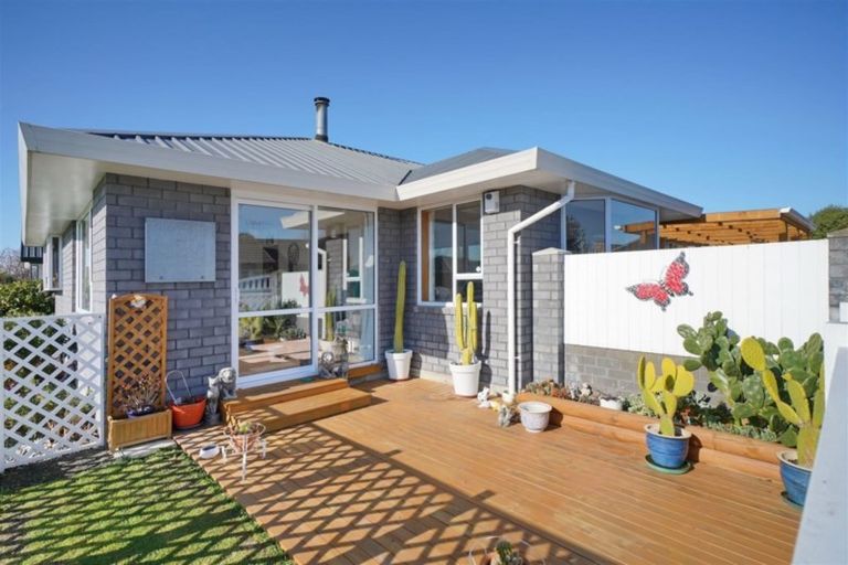Photo of property in 18 Mathias Place, Kaiapoi, 7630