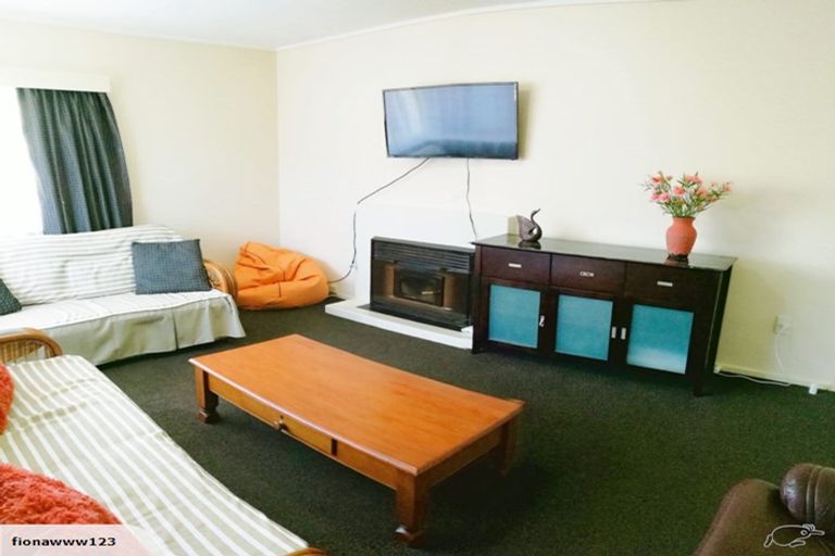 Photo of property in 2/45 Deep Creek Road, Waiake, Auckland, 0630