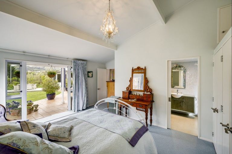Photo of property in 91 Lane Road, Havelock North, 4130