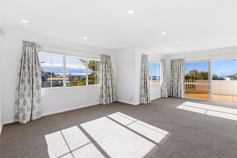 Photo of property in 19 Vista Motu, Red Beach, 0932