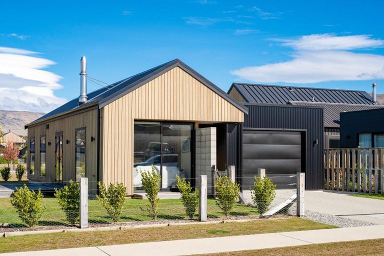 Photo of property in Northlake, 25 Gladbrook Street, Wanaka, 9305