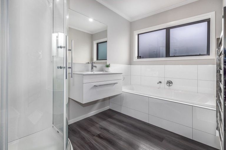 Photo of property in 118 John Burke Drive, Aotea, Porirua, 5024