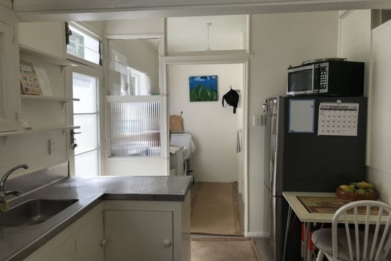 Photo of property in 76 Mitchell Street, Brooklyn, Wellington, 6021