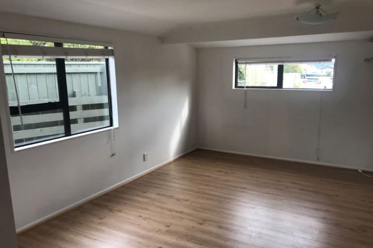 Photo of property in 190 Orangi Kaupapa Road, Northland, Wellington, 6012