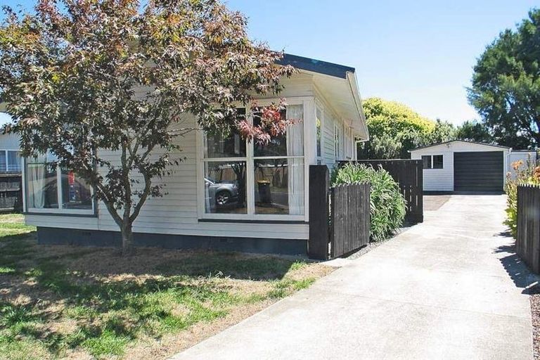 Photo of property in 21 John Gray Street, Papakura, 2110