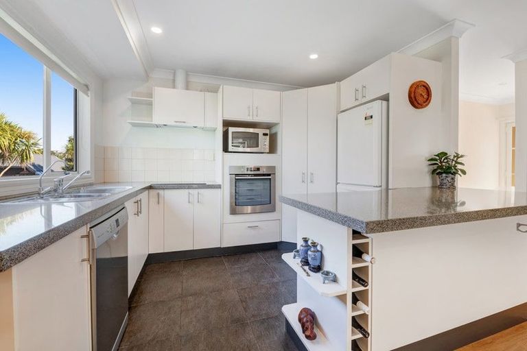 Photo of property in 28c Zealandia Road, Manly, Whangaparaoa, 0930