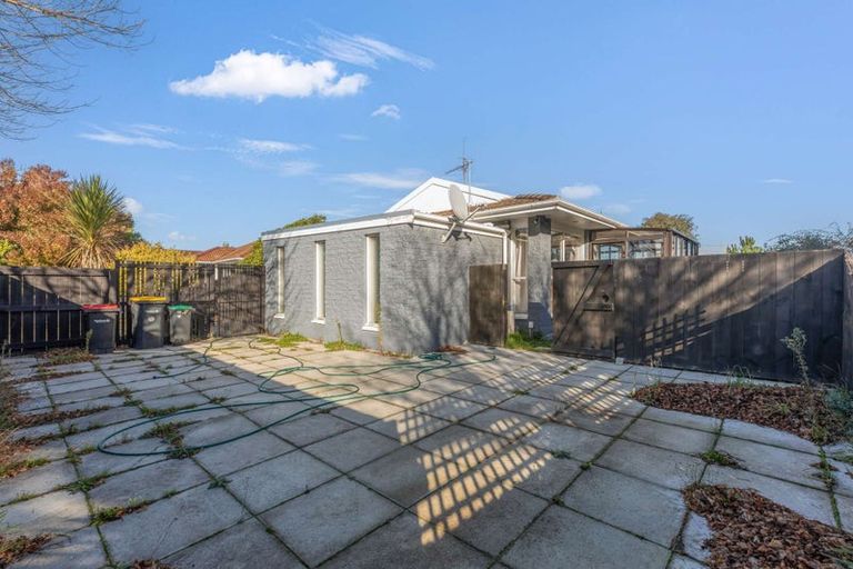 Photo of property in 1/185 Queenspark Drive, Parklands, Christchurch, 8083