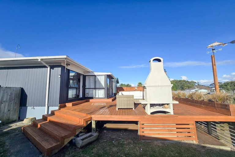 Photo of property in 386 Pukehina Parade, Pukehina, 3189