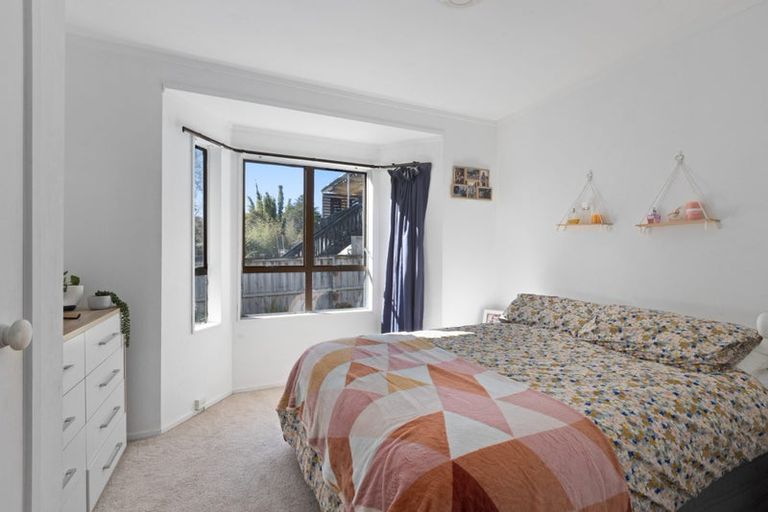 Photo of property in 2/12 Fitzwilliam Drive, Torbay, Auckland, 0630