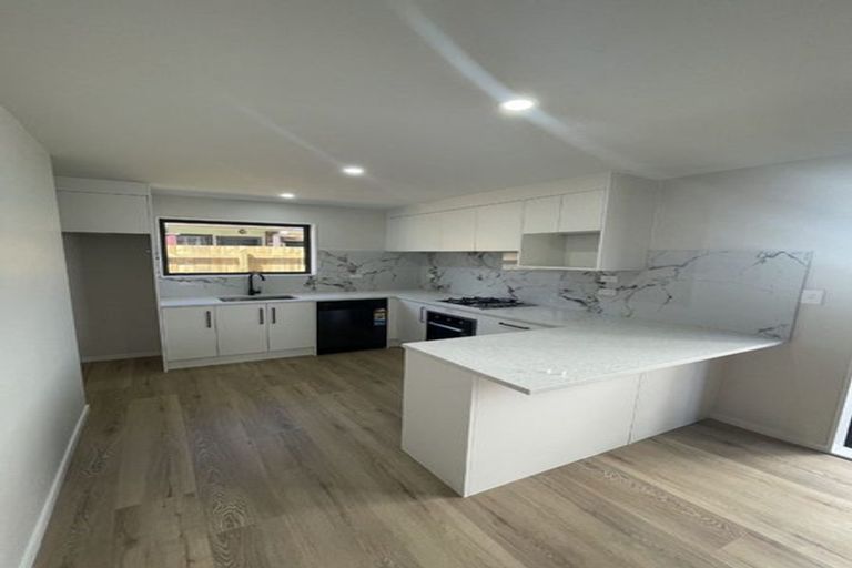 Photo of property in 105 Great South Road, Manurewa, Auckland, 2102