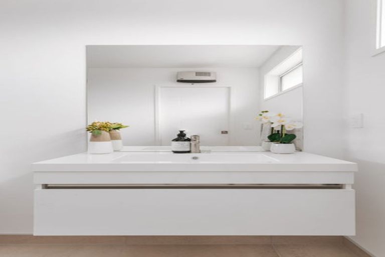 Photo of property in 81 Empire Crescent, Papamoa, 3118