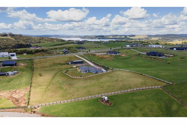 Photo of property in 7 Fernbird Grove, Kerikeri, 0294