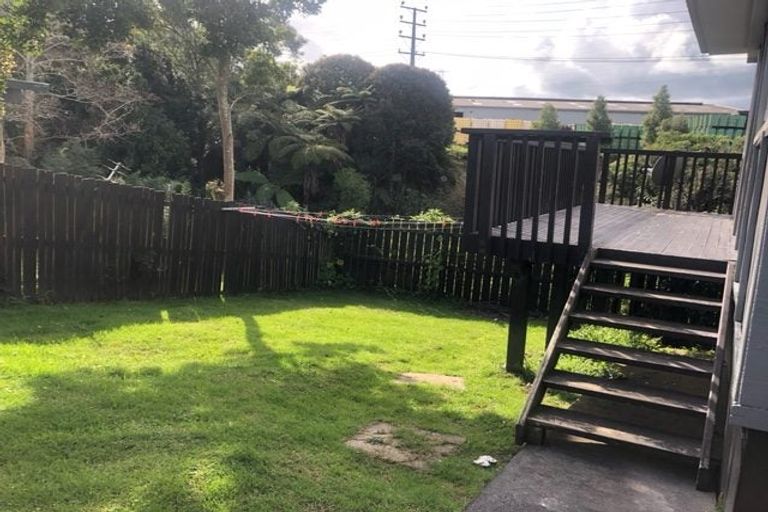 Photo of property in 112 Tirimoana Road, Te Atatu South, Auckland, 0602