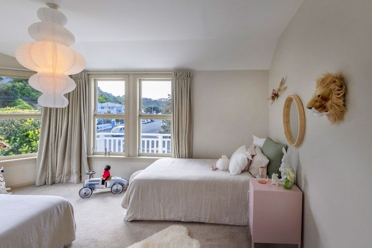 Photo of property in 33 Ferry Street, Seatoun, Wellington, 6022