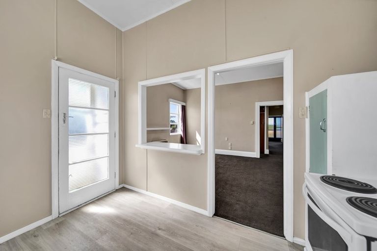 Photo of property in 27/27a Swansea Road, Stratford, 4332