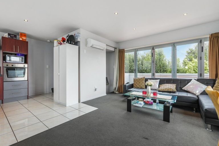 Photo of property in 1/443 Hereford Street, Linwood, Christchurch, 8011