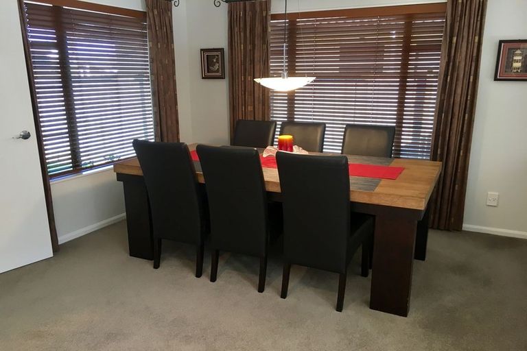 Photo of property in 14 Duntrune Road, Flat Bush, Auckland, 2016