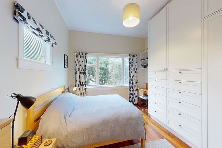 Photo of property in 188 The Parade, Island Bay, Wellington, 6023