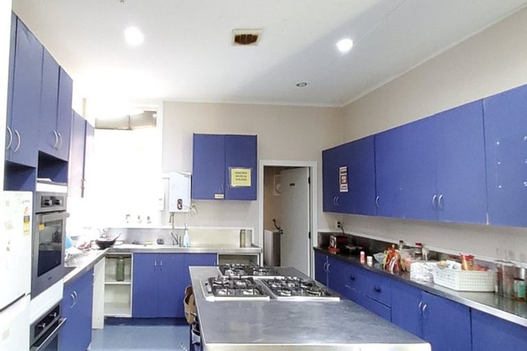 Photo of property in Rosemere Backpackers, 6 Macdonald Crescent, Te Aro, Wellington, 6011