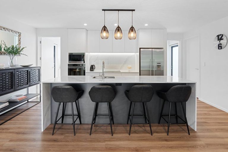 Photo of property in 9 Koiora Lane, Long Bay, Auckland, 0630