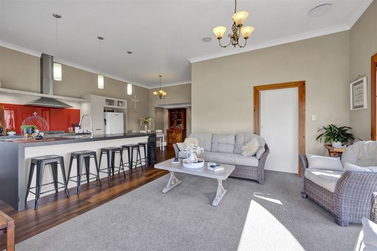 Photo of property in 28 Puriri Street, Hawera, 4610