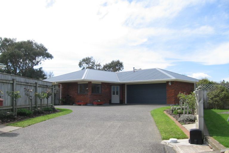 Photo of property in 6 Loader Place, Tawhero, Whanganui, 4501
