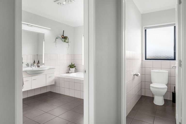 Photo of property in 8 Westvale Lane, Te Kowhai, Hamilton, 3288