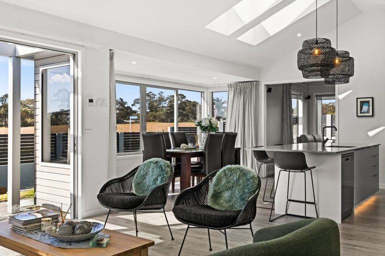 Photo of property in 143 Arataki Road, Havelock North, 4130