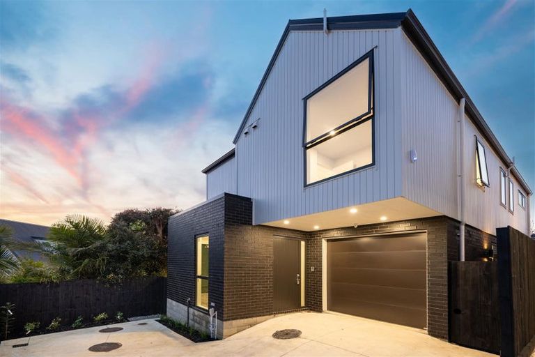 Photo of property in 61c Marendellas Drive, Bucklands Beach, Auckland, 2014