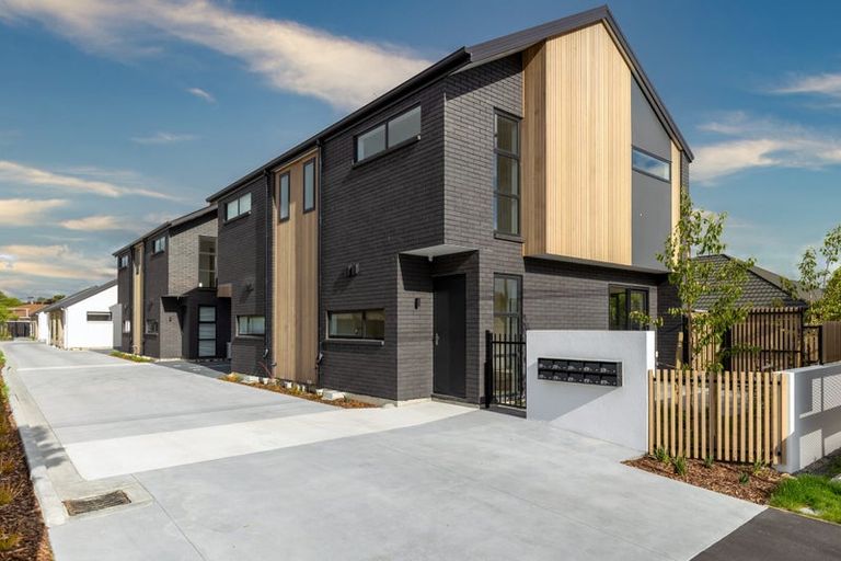 Photo of property in 2/59 Waimairi Road, Upper Riccarton, Christchurch, 8041