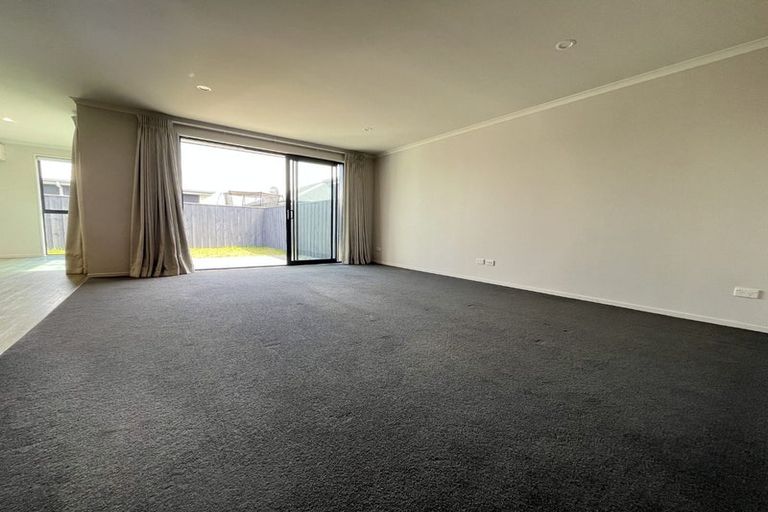 Photo of property in 34 William Dawson Crescent, Wigram, Christchurch, 8025