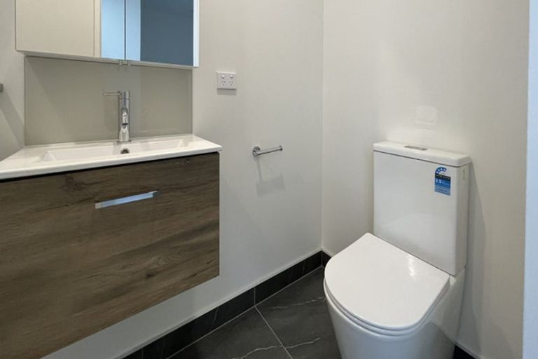 Photo of property in 5/60 Selo Street, Glen Eden, Auckland, 0602