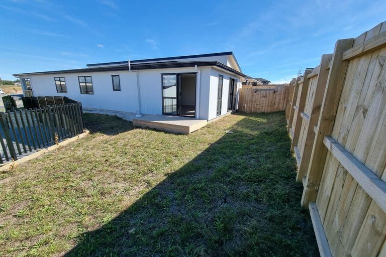 Photo of property in 3b Cronshaw Road, Karaka, Papakura, 2113