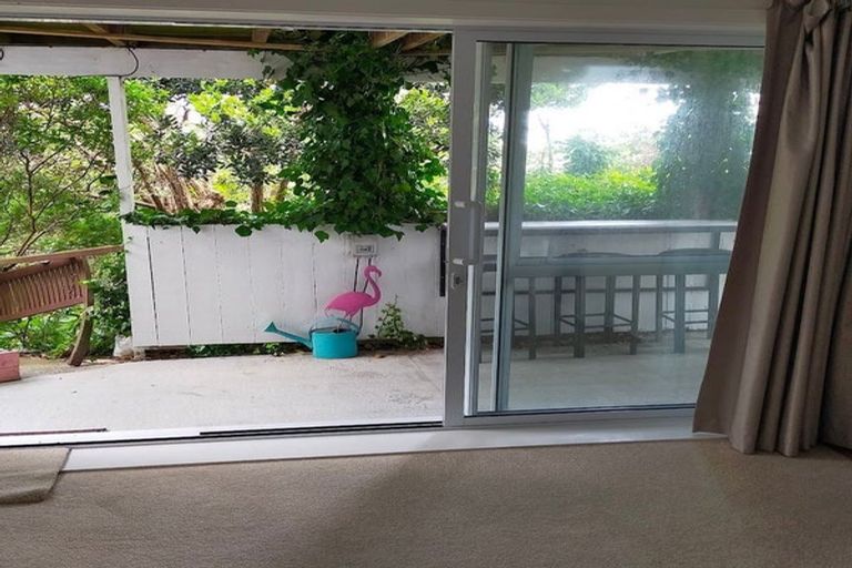 Photo of property in 29 Kingston Heights Road, Kingston, Wellington, 6021