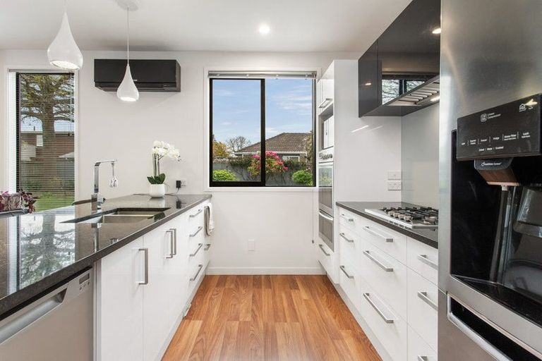 Photo of property in 128 Hamilton Avenue, Ilam, Christchurch, 8041