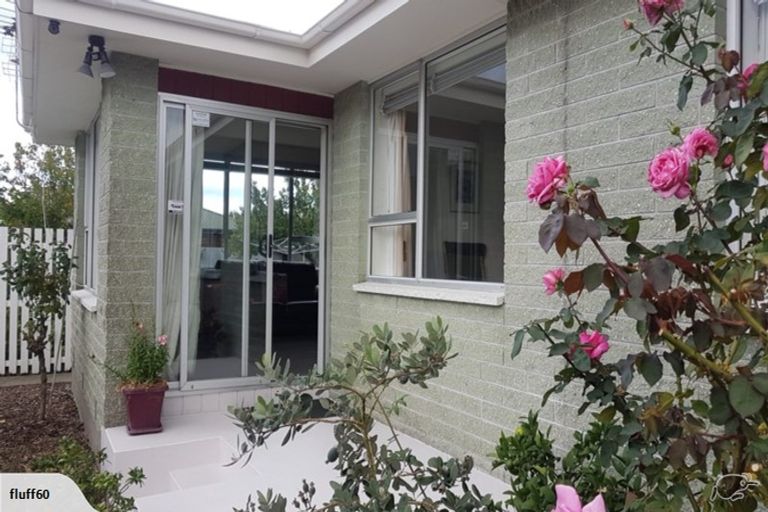 Photo of property in 19 Sturrocks Road, Redwood, Christchurch, 8051