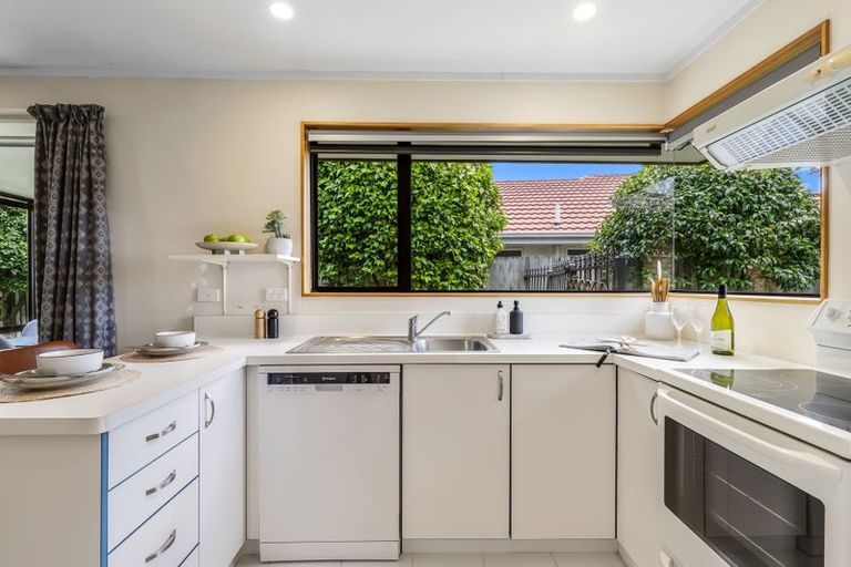 Photo of property in 10 Baxter Place, Stoke, Nelson, 7011