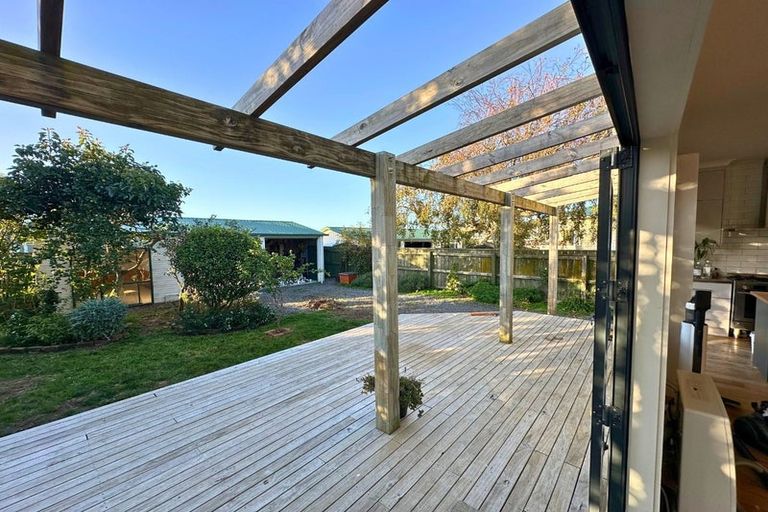 Photo of property in 9 Elizabeth Street, Moera, Lower Hutt, 5010