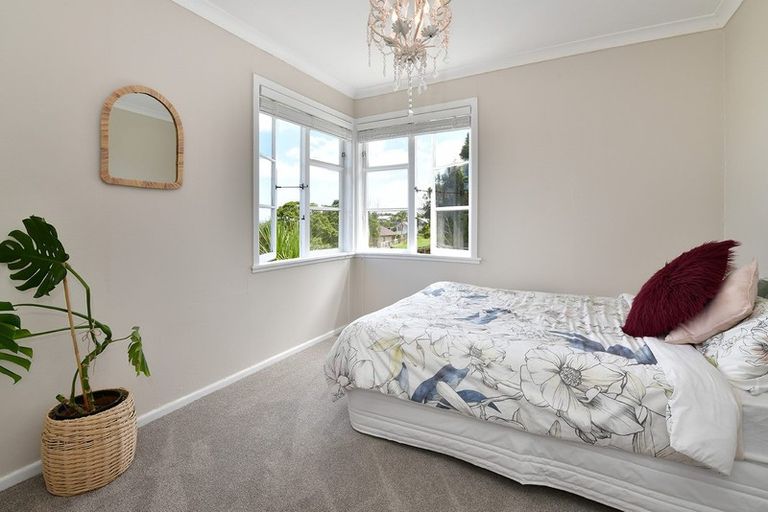 Photo of property in 25 Downer Street, Helensville, 0800