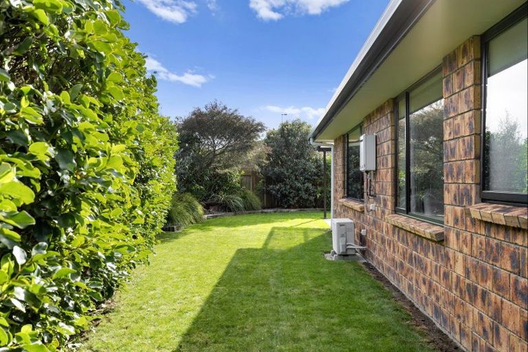 Photo of property in 31 Chestnut Close, Kelvin Grove, Palmerston North, 4414