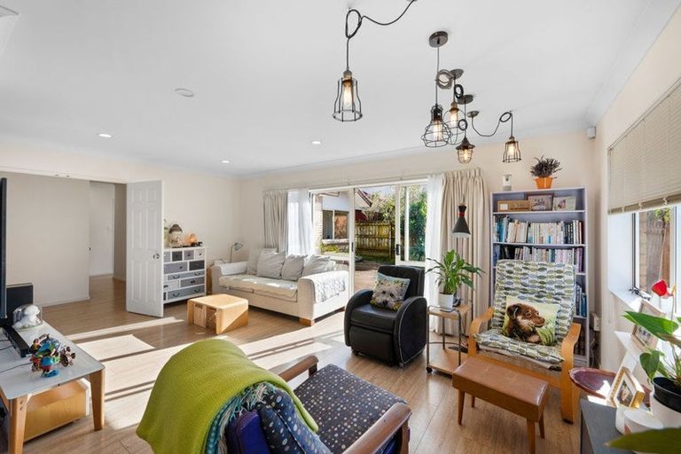 Photo of property in 1/15 Penruddocke Road, Half Moon Bay, Auckland, 2012