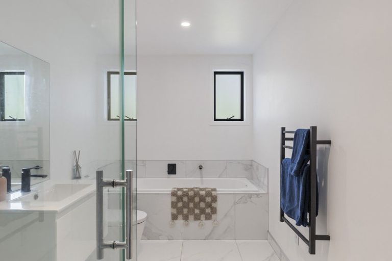 Photo of property in 1 Armstrong Avenue, Waitara, 4320