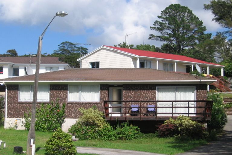 Photo of property in 13 Pimento Place, New Lynn, Auckland, 0600