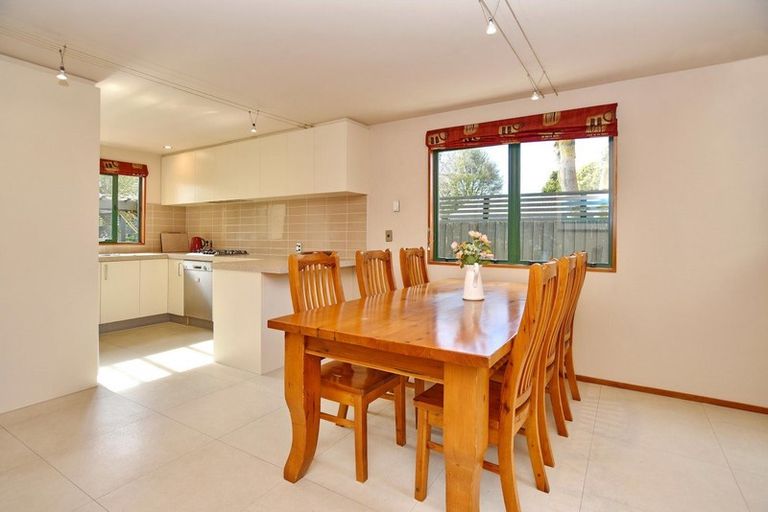 Photo of property in 114 Knowles Street, St Albans, Christchurch, 8052