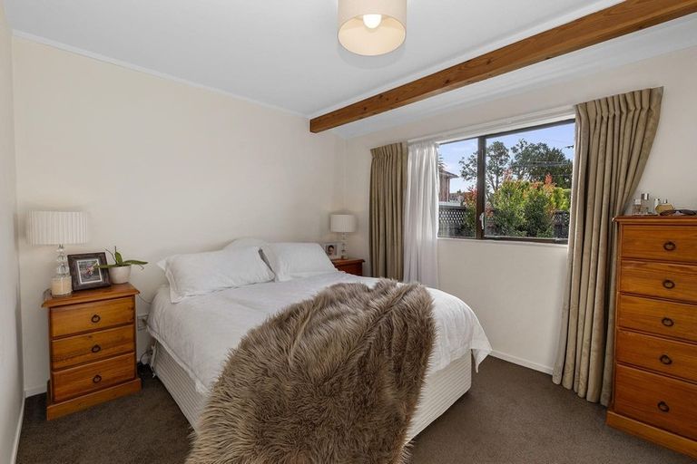 Photo of property in 29 Tirimoana Road, Te Atatu South, Auckland, 0602