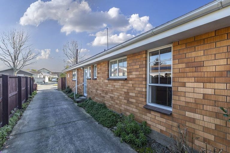 Photo of property in 1/22 Westmont Street, Ilam, Christchurch, 8041